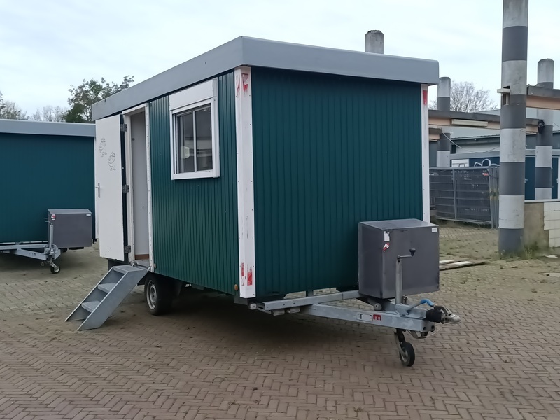 pojizdná stavební buňka s wc - 4