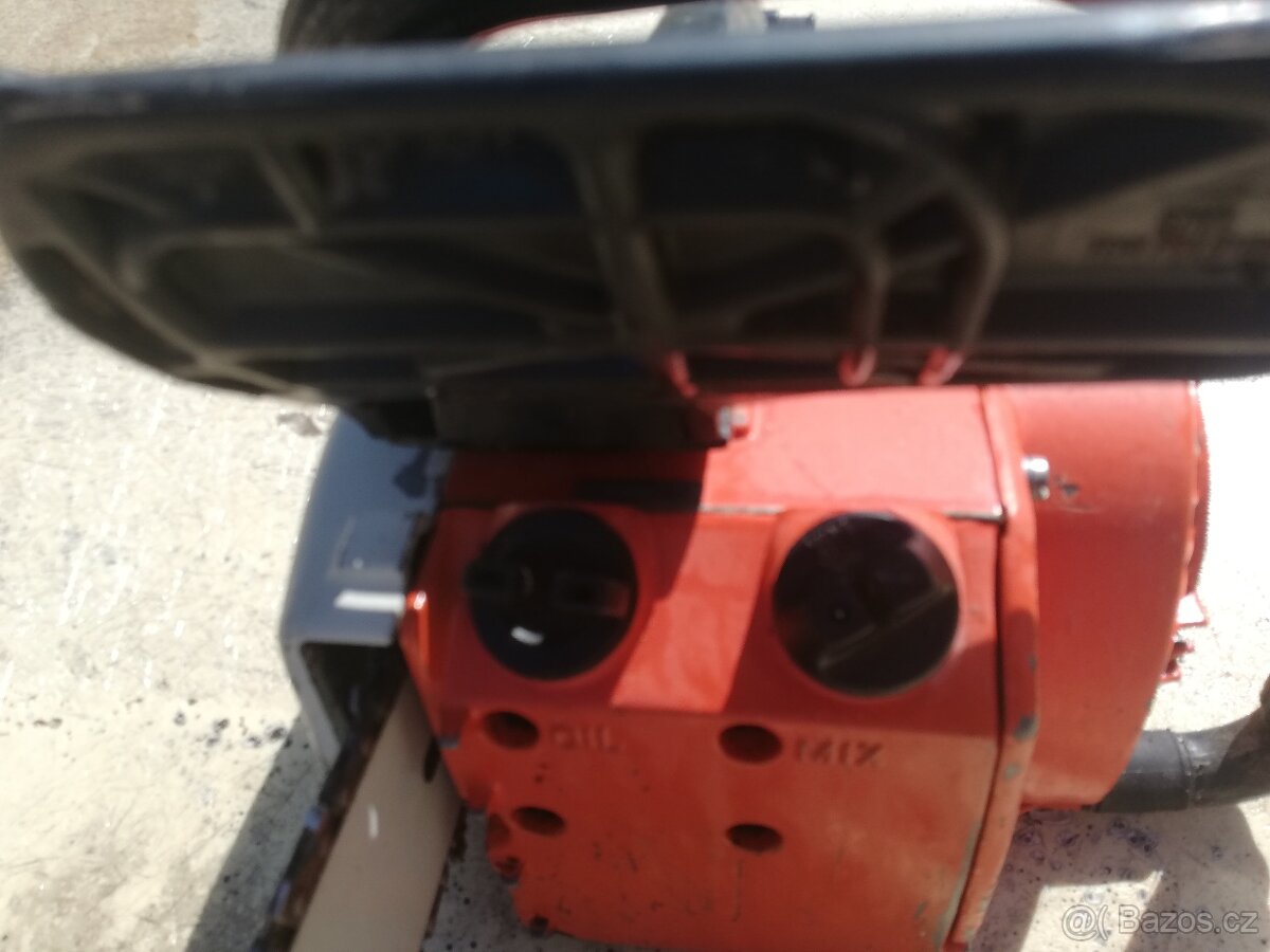 Motorová píla Stihl 015 AV - 4