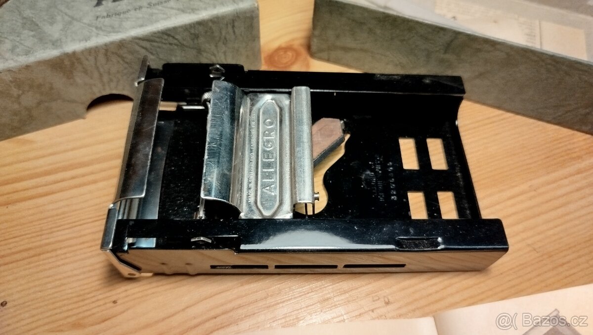 Brousek žiletek - 4