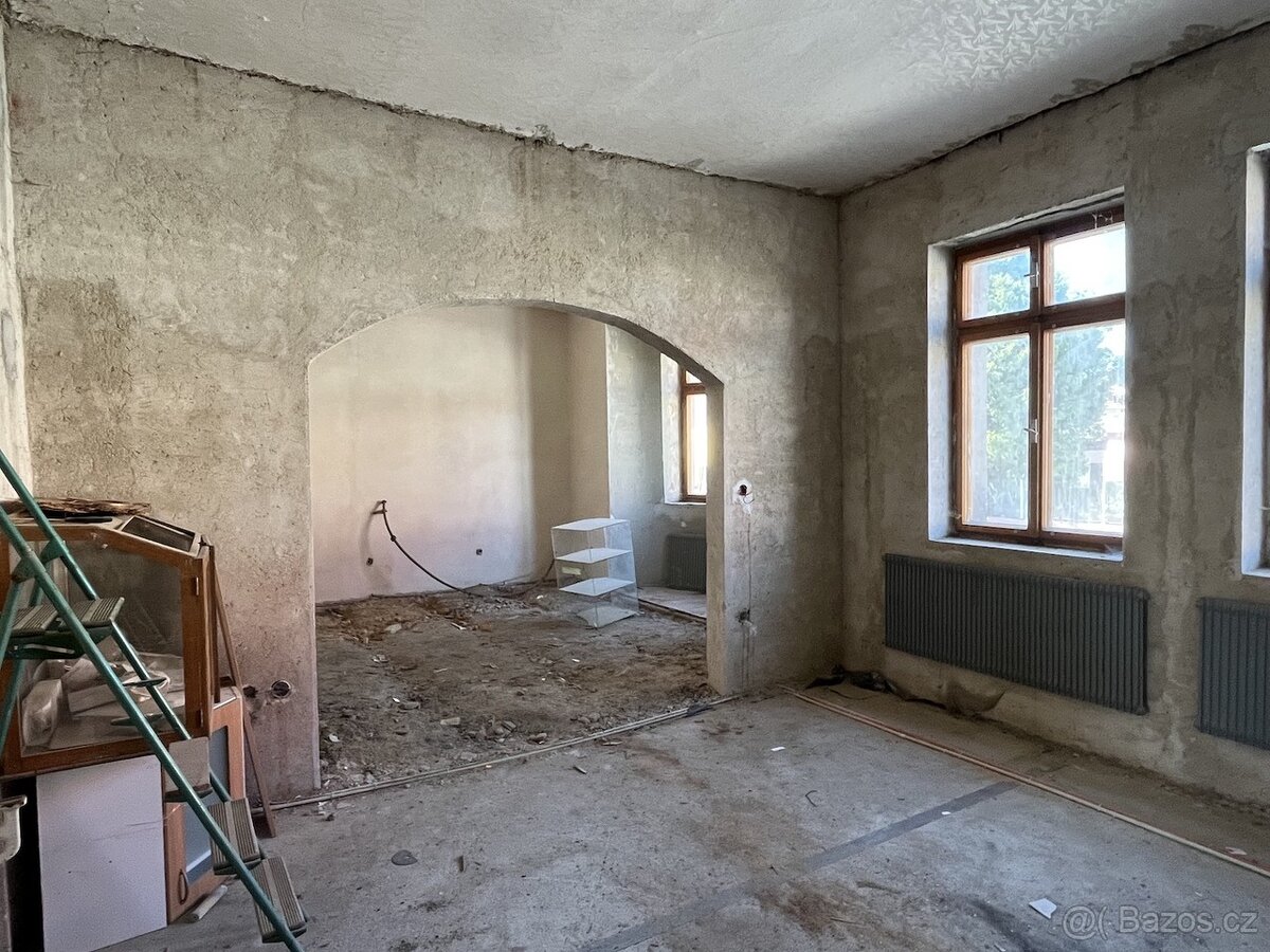 Secesní vila v centru Pacova - 4