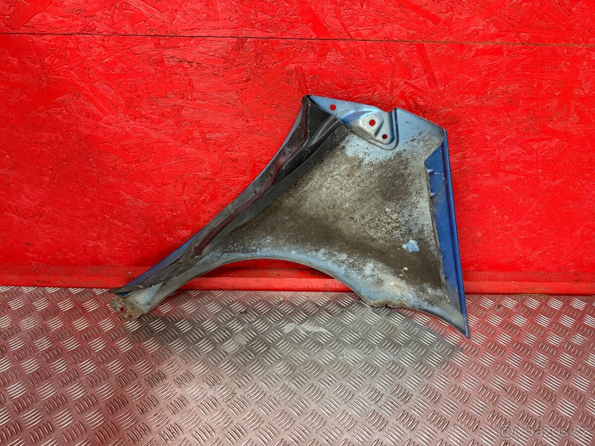 LEVÝ PŘEDNÍ BLATNÍK MERCEDES W169 - 4