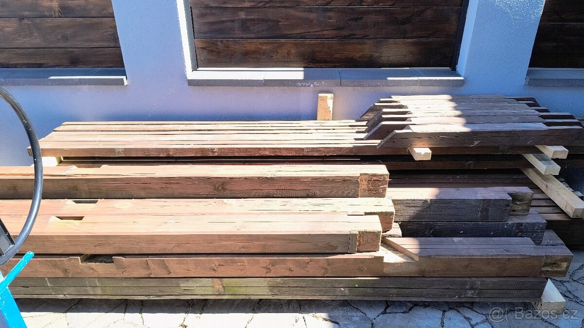 Dřevo z pergoly - 4