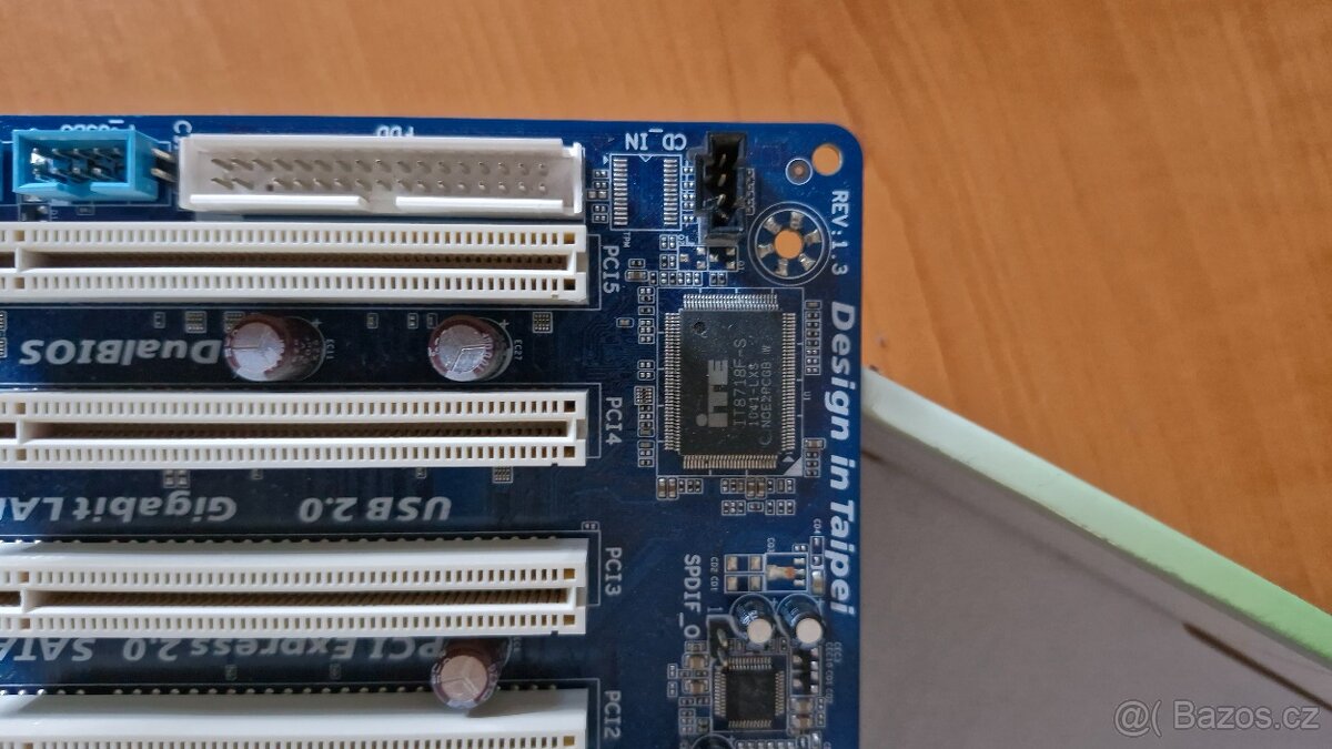 GigaByte P43T-ES3G REV1,3 - 4