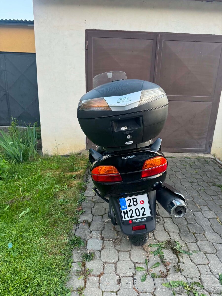 Suzuki Burgman 650 Executive - 4