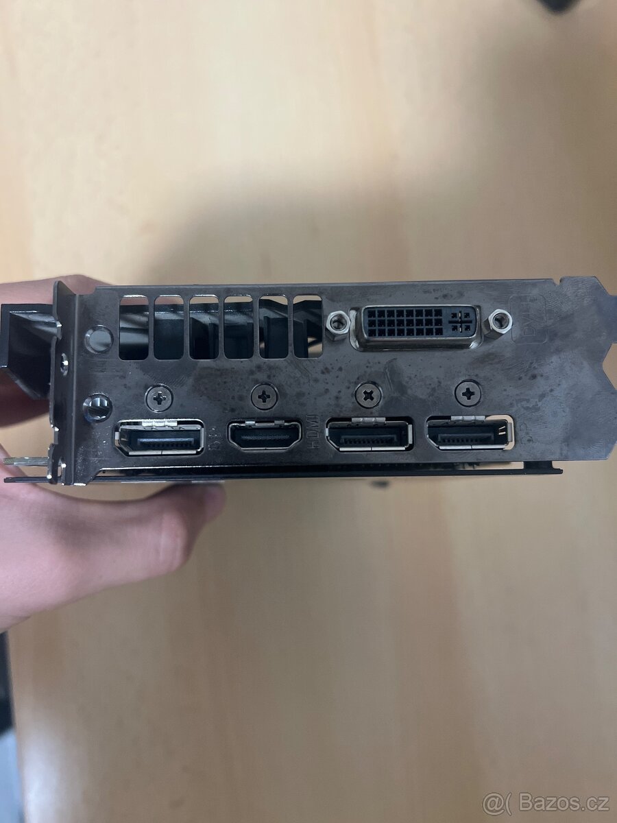 ASUS GTX 960 2GB + MSI HD 7850 1GB - 4
