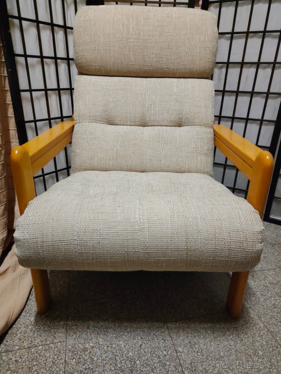 Sada - 2 křesla s konferenčním stolkem - 4