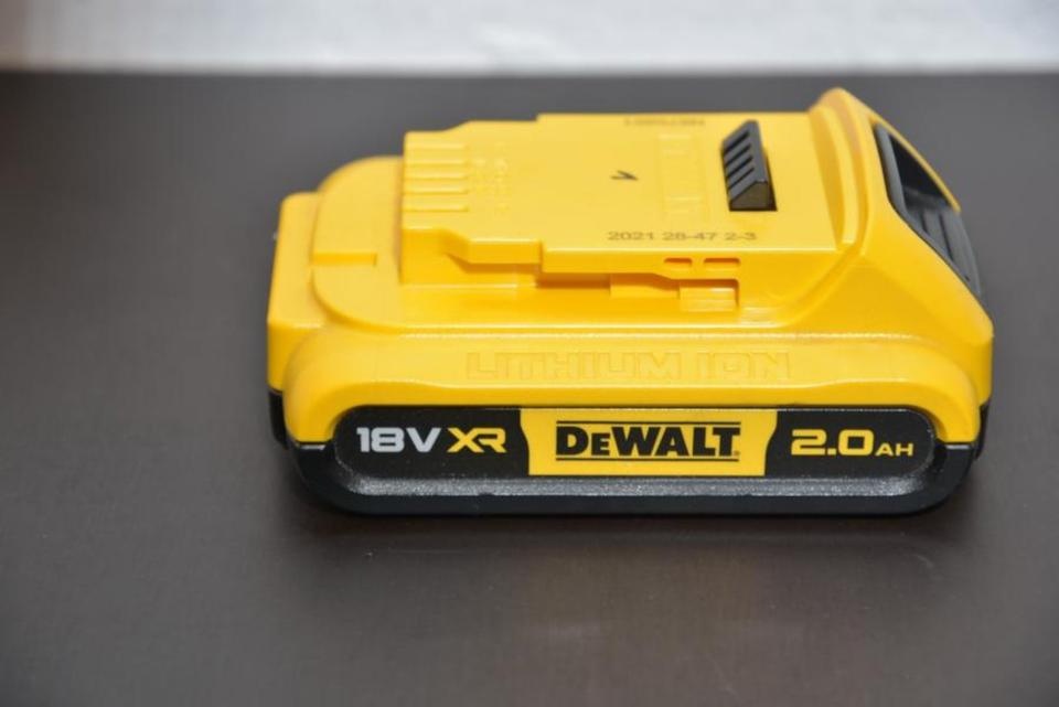 Dewalt 18V XR bezuhlíkové dmychadlo nové - 4