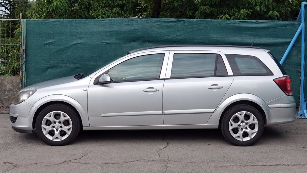 Opel Astra H 1.7 Cdti kombi , klima nová STK, ISUZU motor - 4