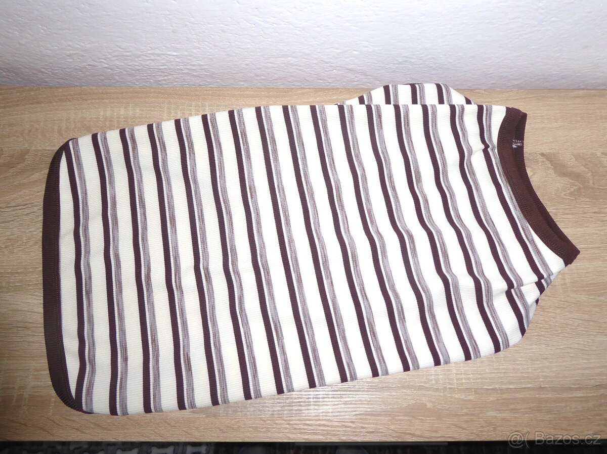 Oblečky : trička, teplá vesta, svetřík - 4