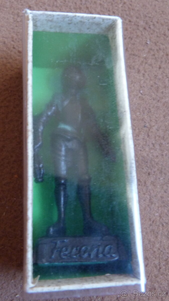 Pěkná figurka FERONA - RYTÍŘ - 4