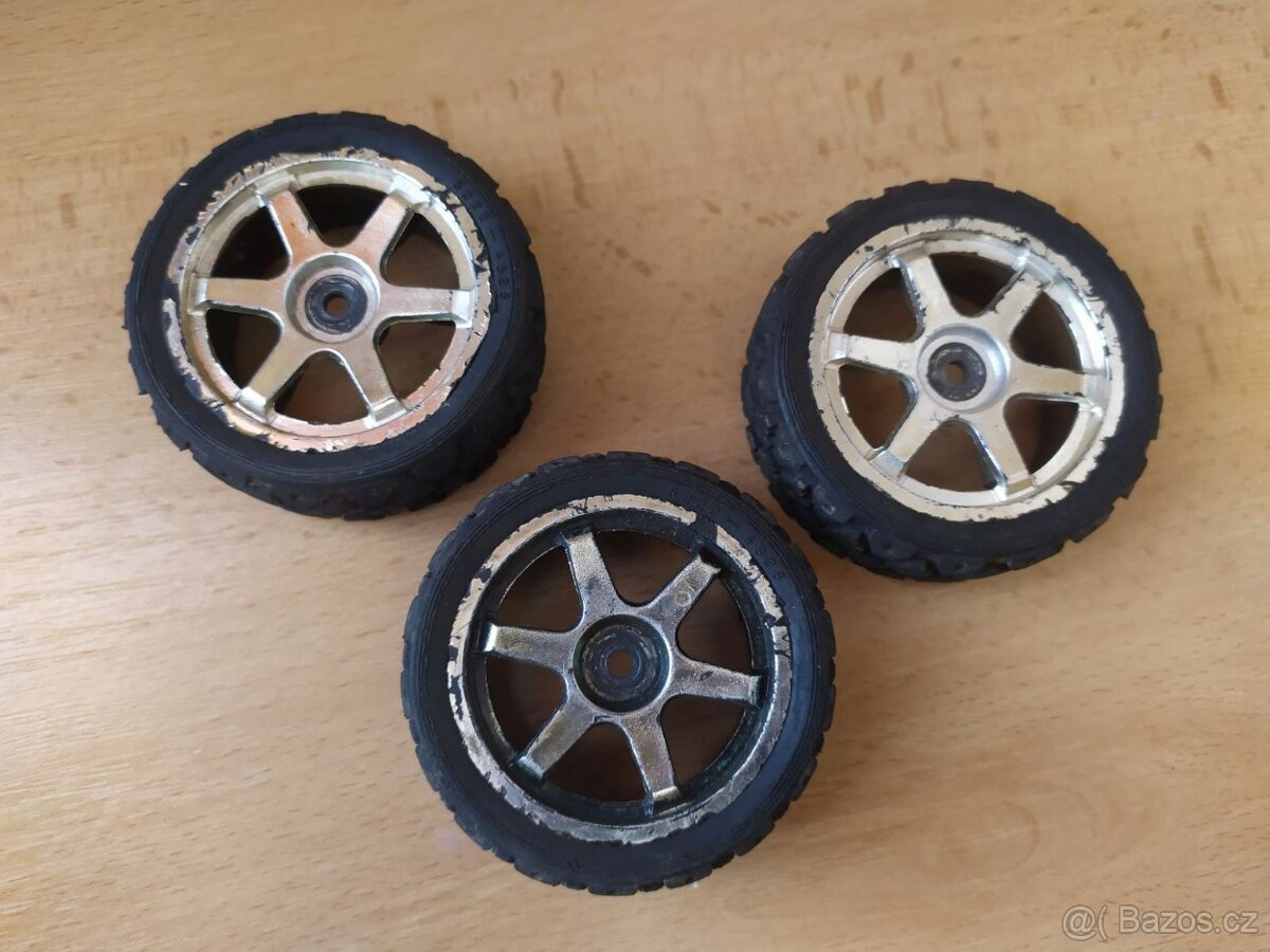 Různá kola na RC modely 1:10 - 4