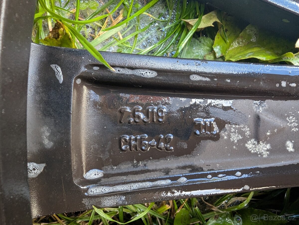 Originální disk Peugeot 3008 19" - 4