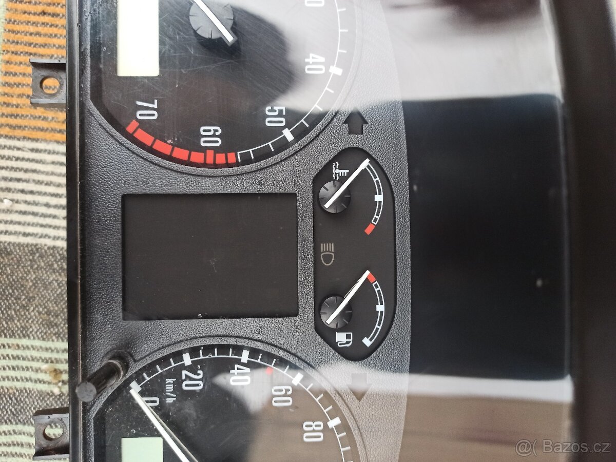 Prodám budíky z Fabia 1 - 4