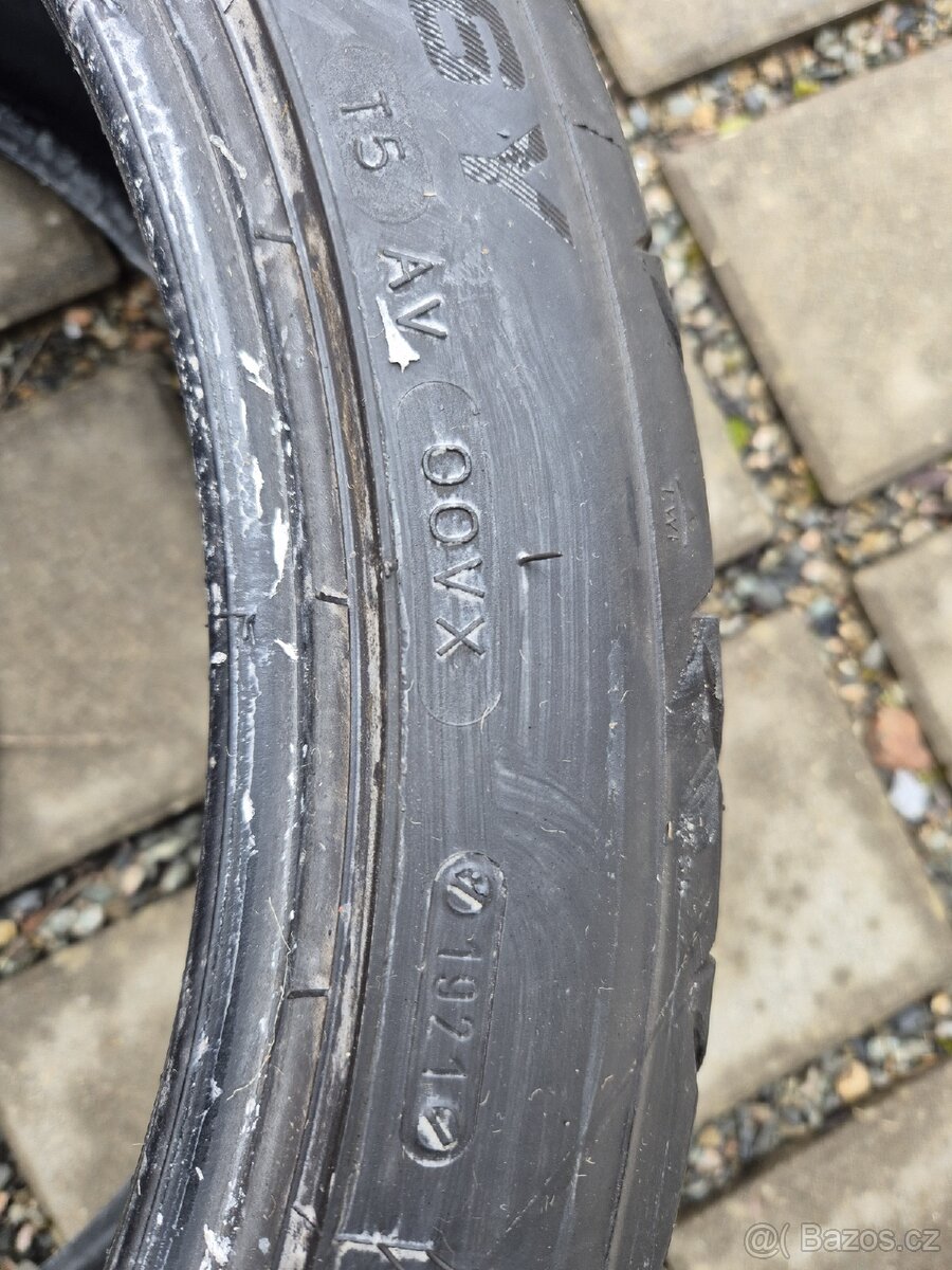 19" pneumatiky Kormoran 235/40 R19 - 4