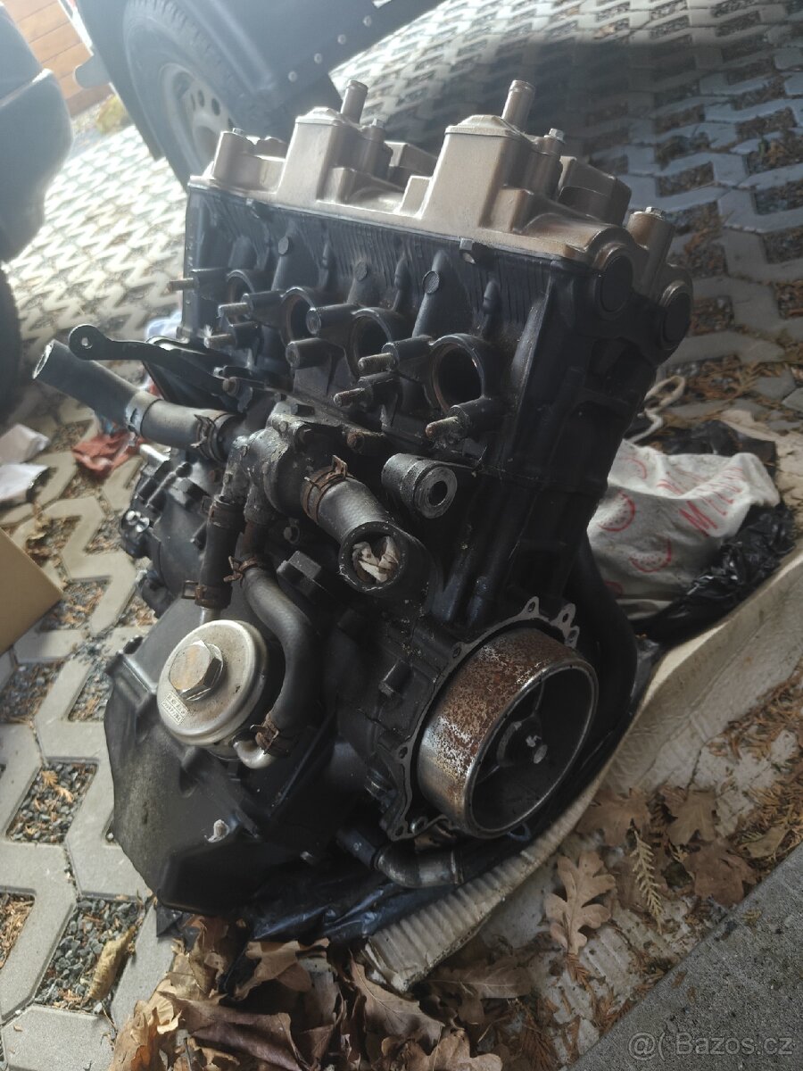 Motor Honda CB650F - 4