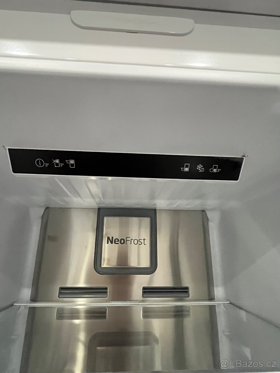 Vestavná lednice nová - 4
