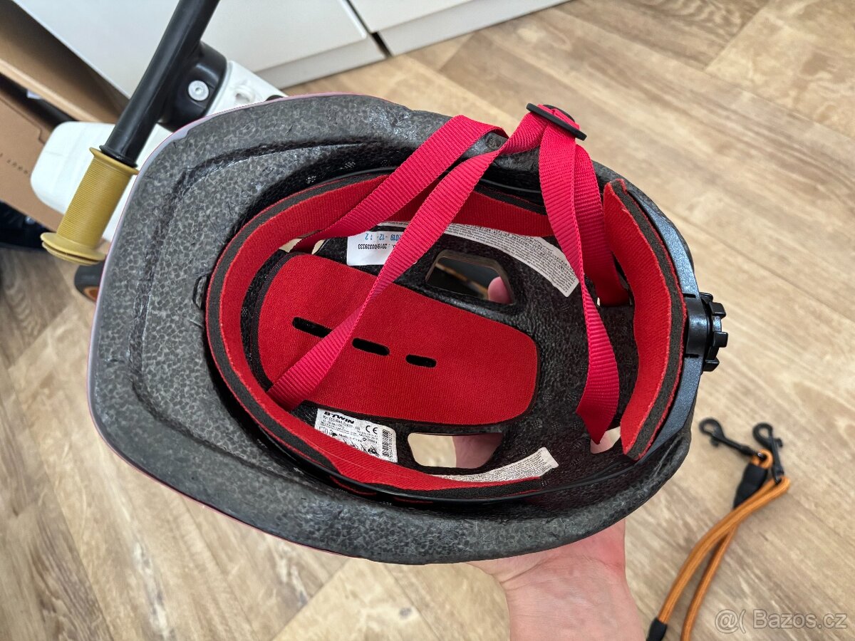 Odrážedlo FUNNY WHEELS + helma BTWIN - 4