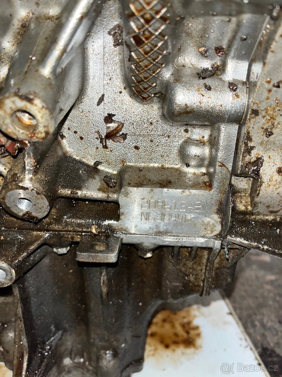 Motor BMW N63b44B - 4