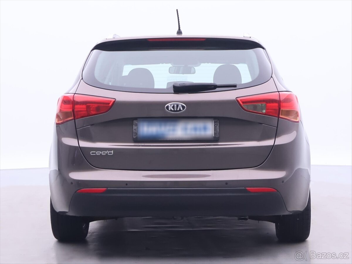 Kia Ceed 1,6 GDI 99kW CZ Comfort (2013) - 4