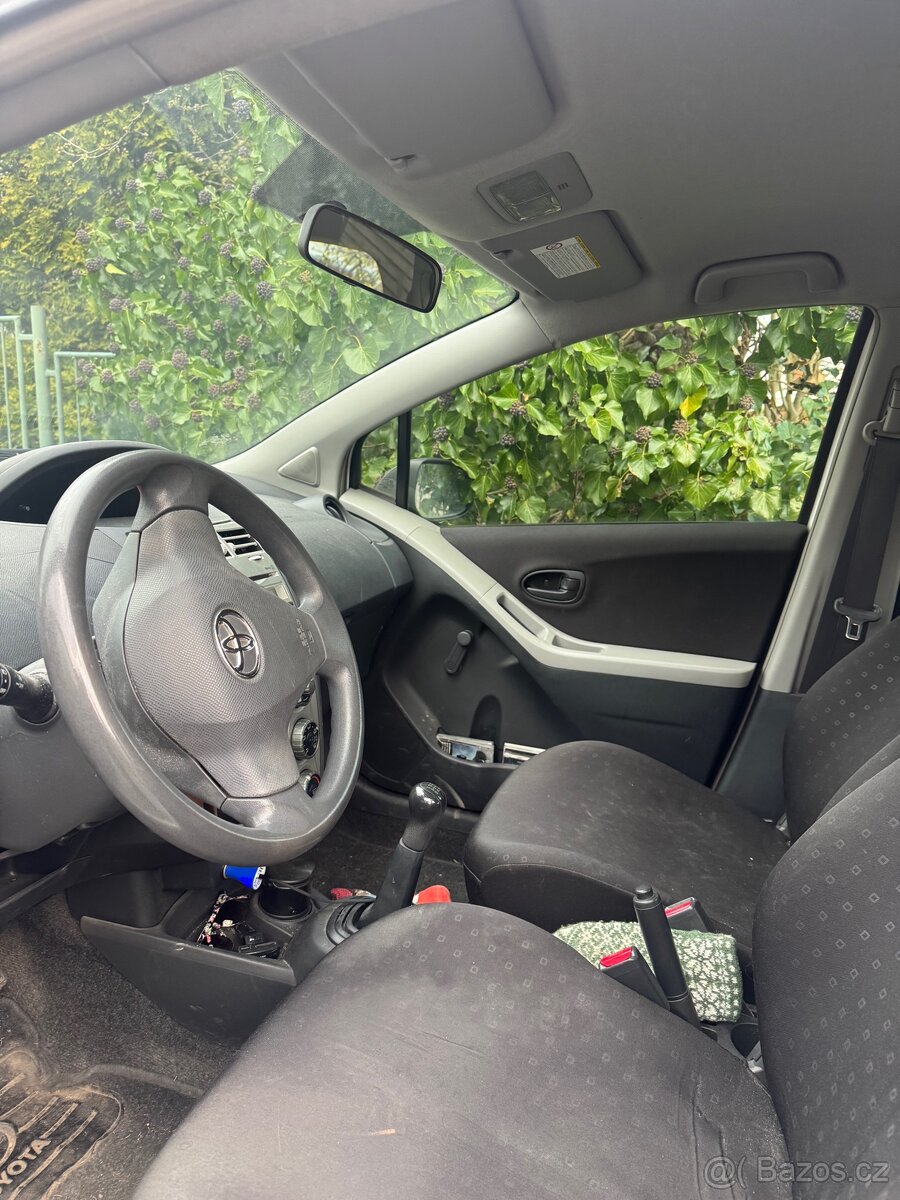 Prodám Toyota Yaris - 4