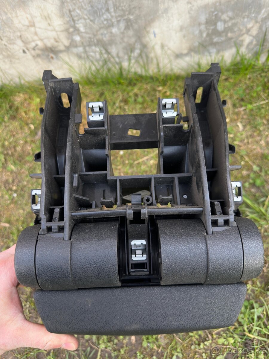 Loketní opěrka BMW e87/82/88 - 4