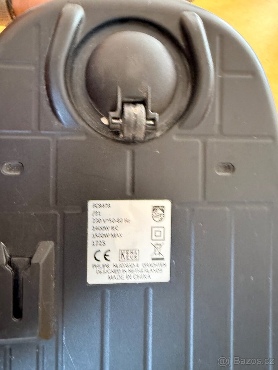 Bezsáčkový vysavač Philips PowerPro Compact - 4
