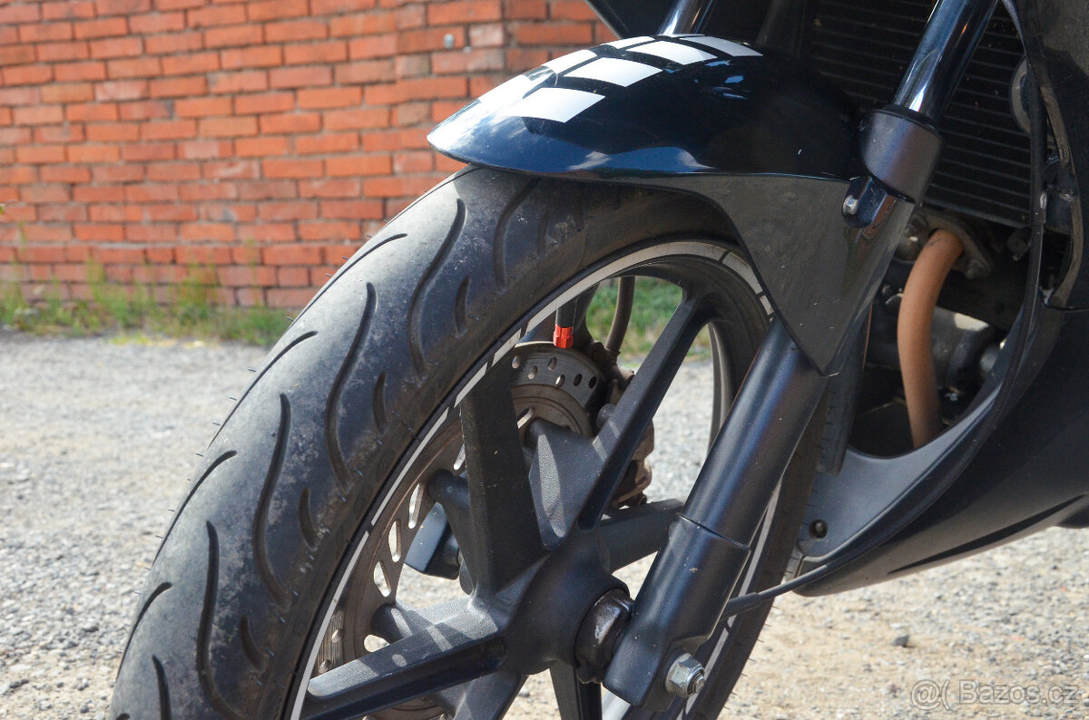 Honda cbr 125R - 4