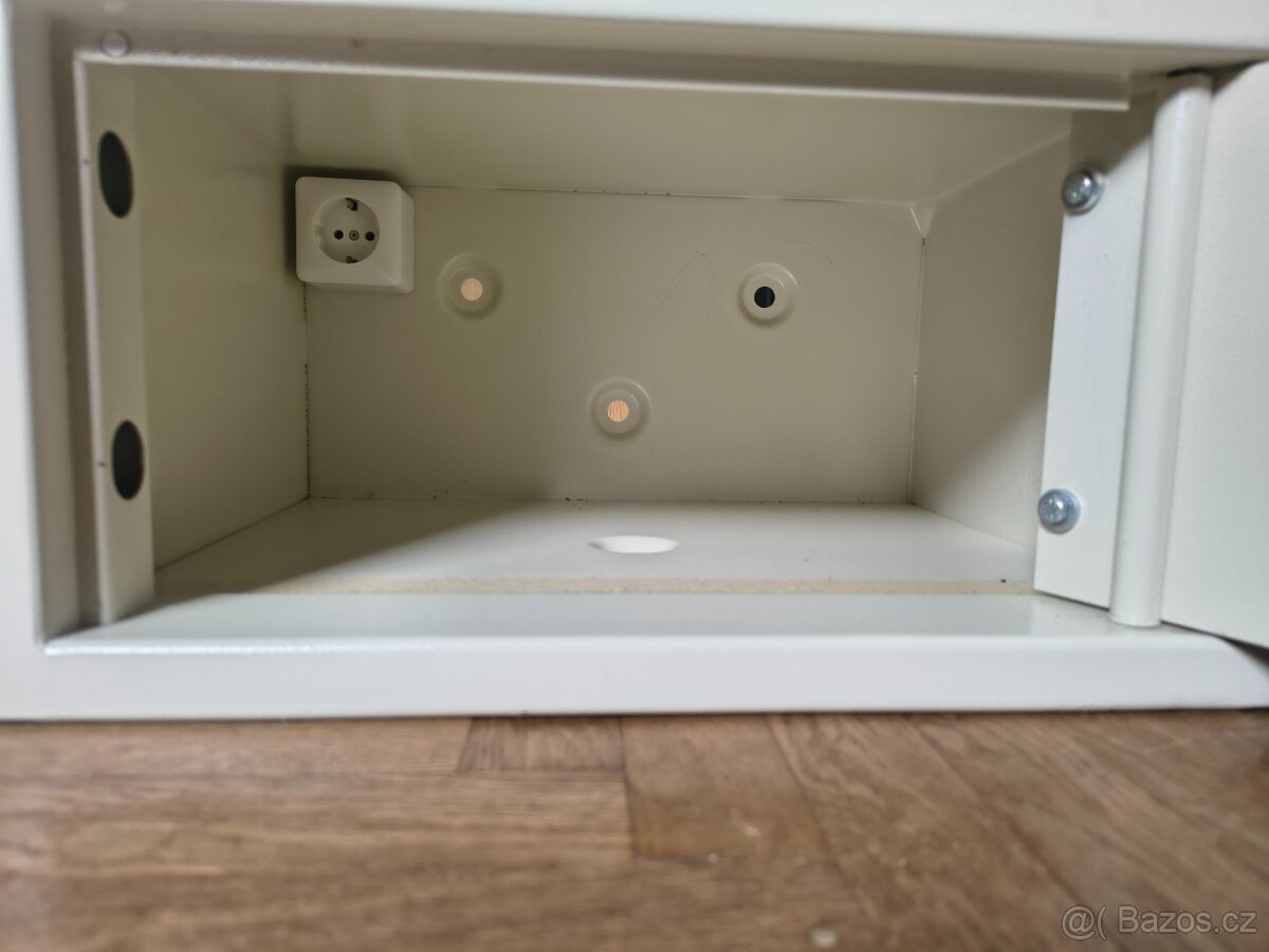 trezor s elektronickým zámkem DR Heindl - 4