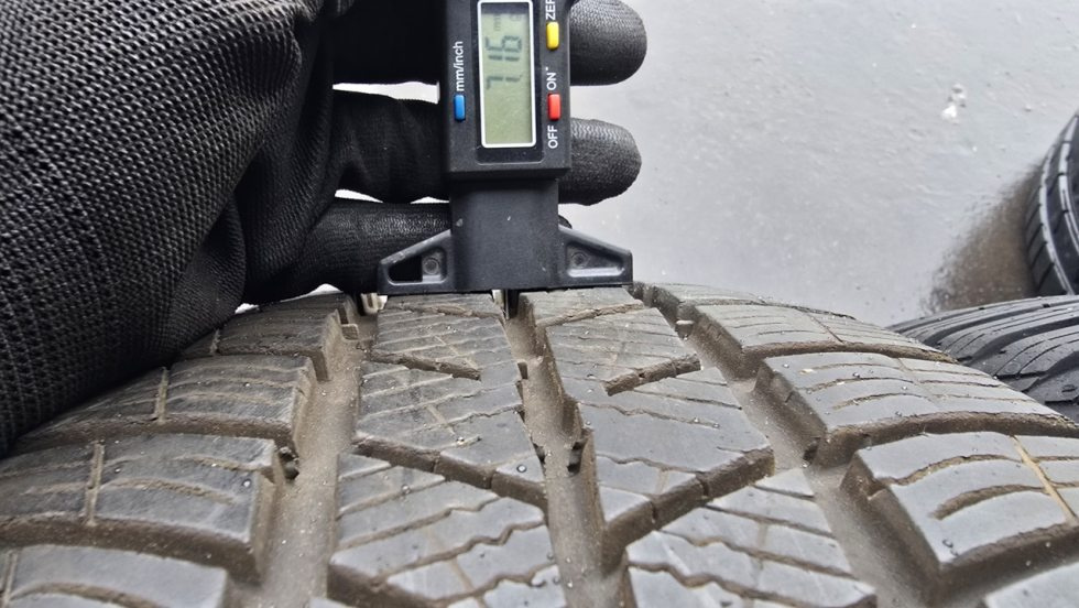 Zimní pneu 205/55/16 Barum - 4