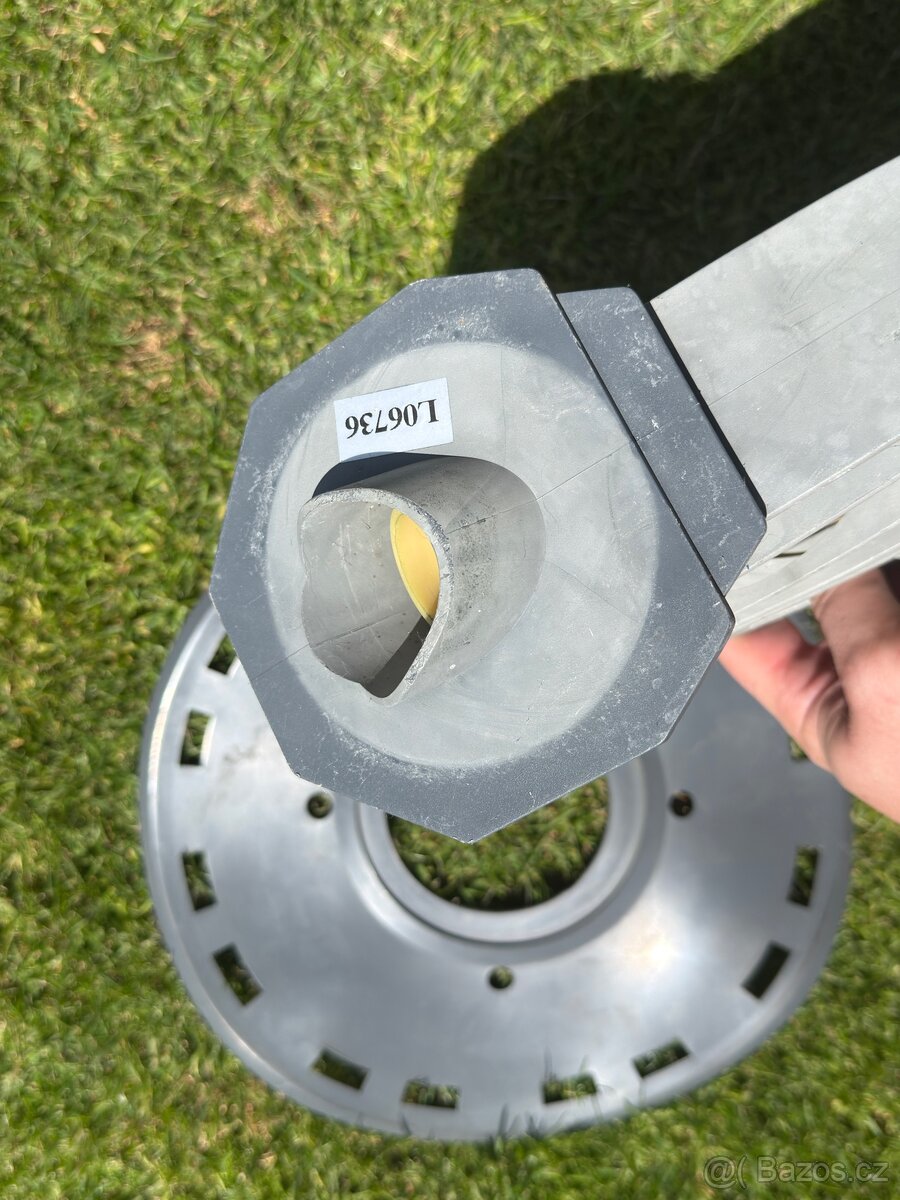 Bazénová “žába” - vysavač Topaze - 4