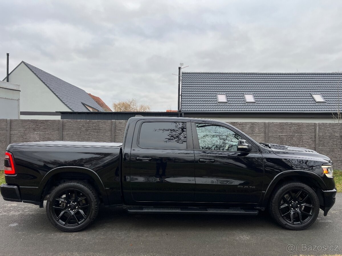 Dodge RAM Night-paket, 2022, 5.7l, TOP stav - 4