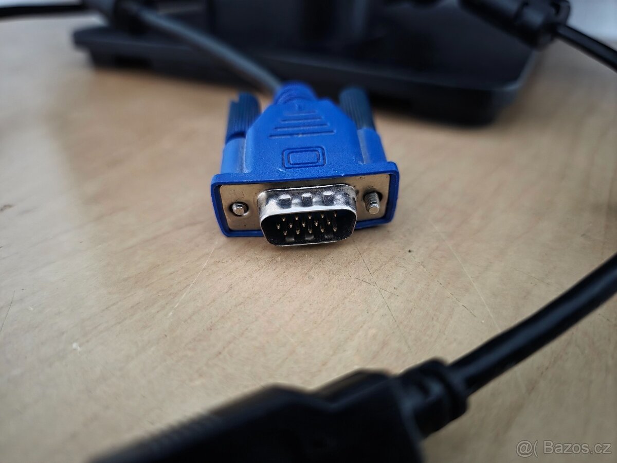 Monitor s reproduktorem Dell 23" FullHD - 4