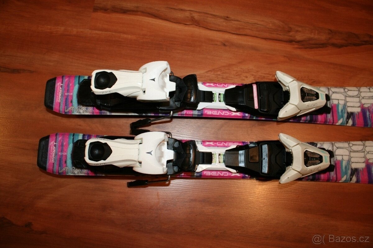 divcí lyže Atomic 70 cm , lyžaky Elan - 4