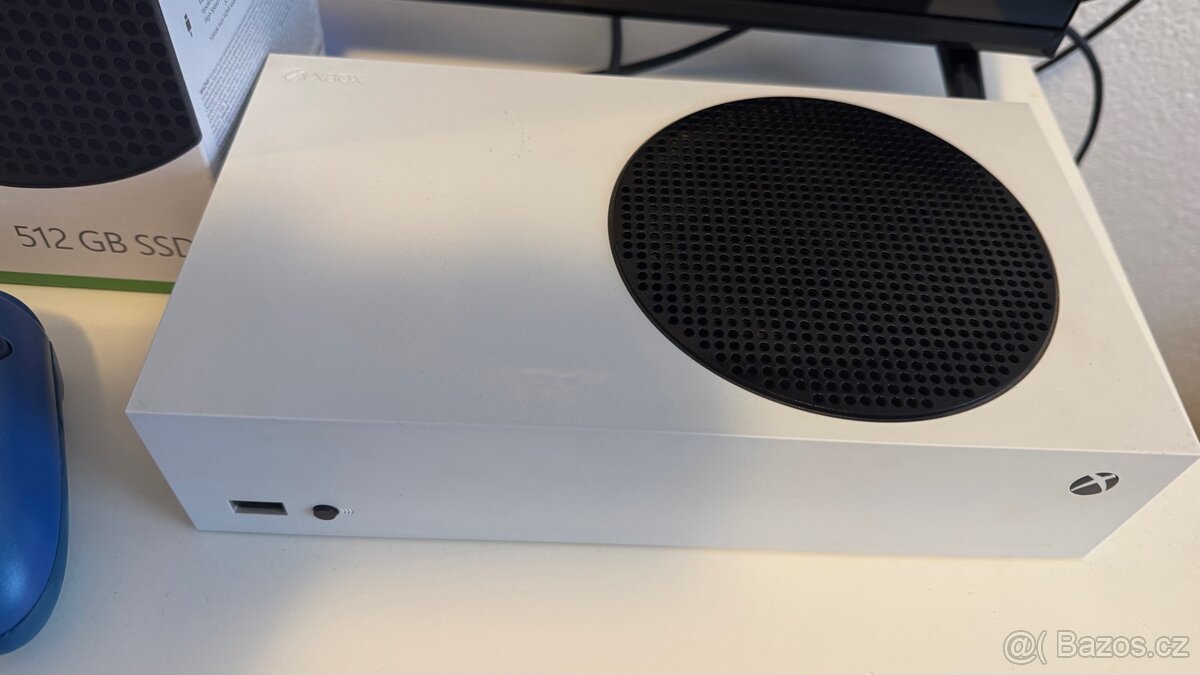 Prodám Xbox série S 512 GB - 4