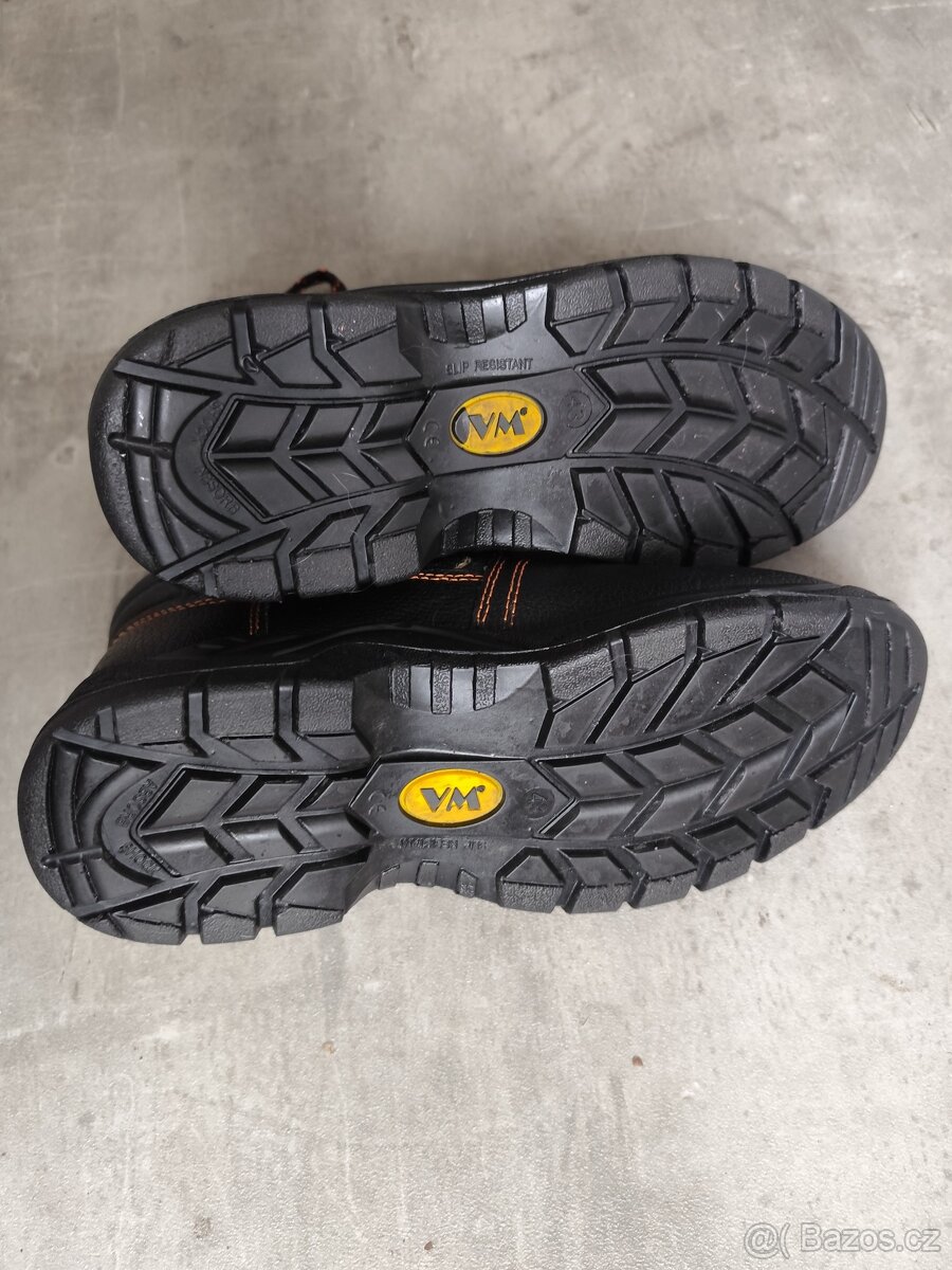 Pracovní obuv 43 - 4