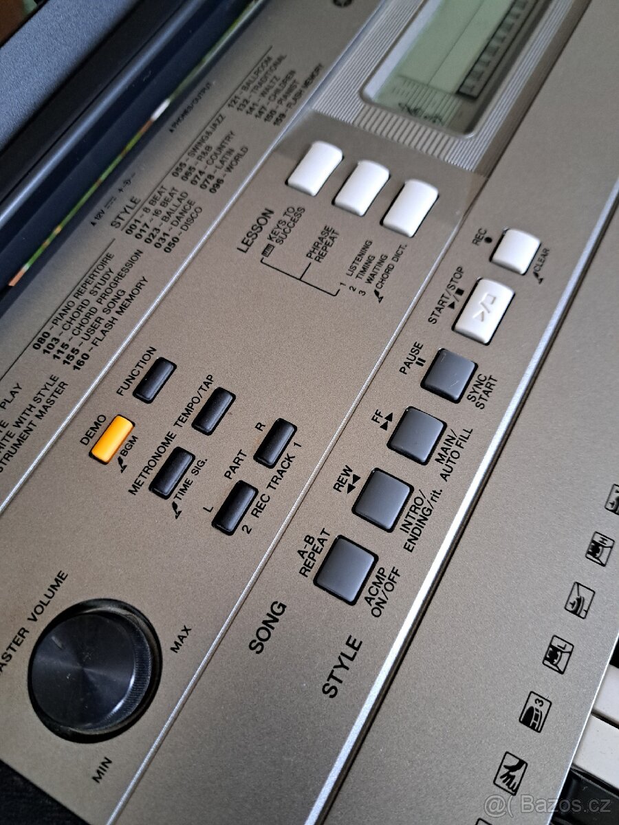 Klávesy Yamaha PSR E-353 - 4