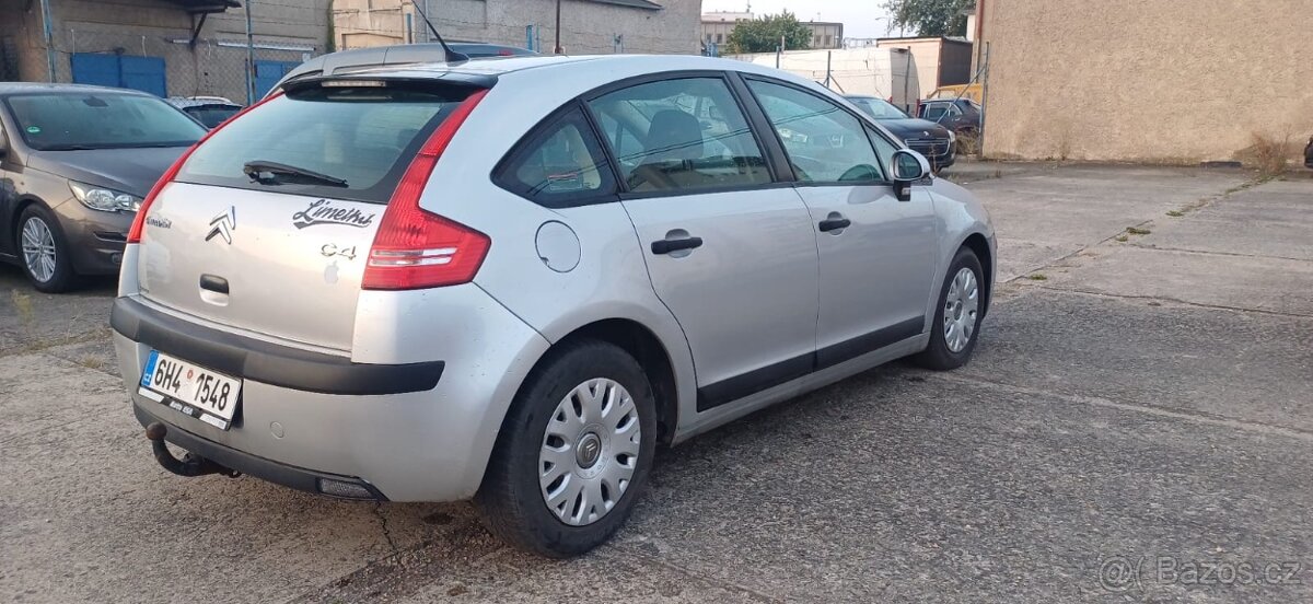 Citroen C4 1.4 i klimatizace - 4