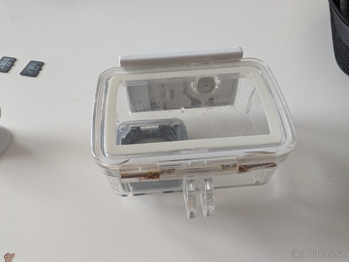 Akční kamera Xiaomi Yi 4K+ s příslušenstvím - 4