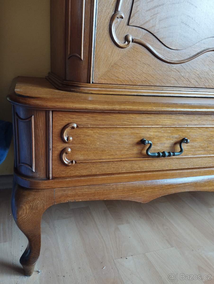 Starožitná obývací stěna - 4