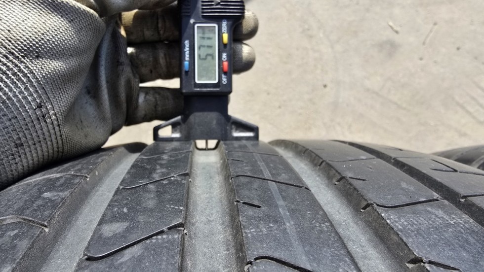 Letní pneu 245/45/19 Pirelli - 4