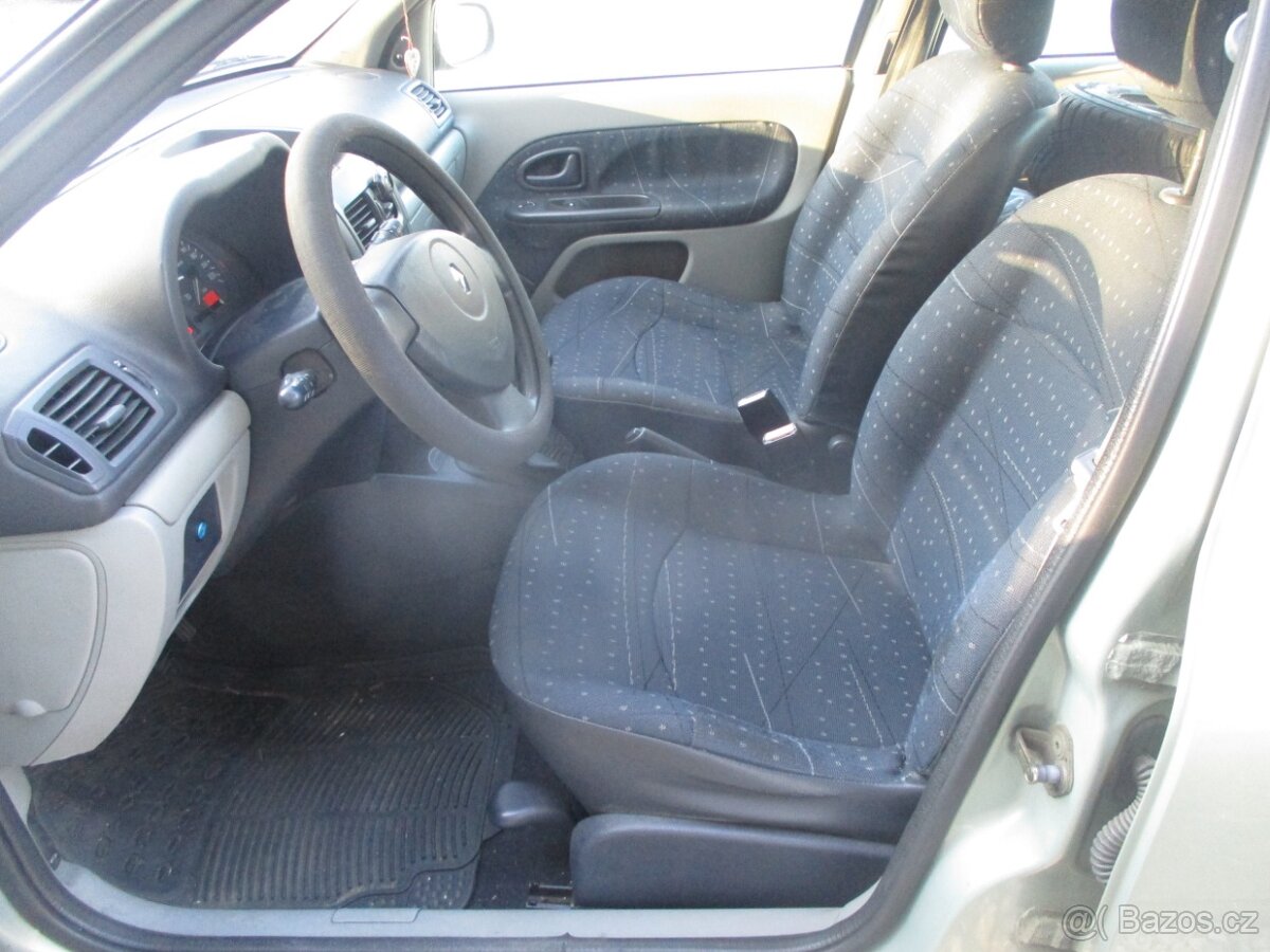 Renault Clio 1.2i - 4