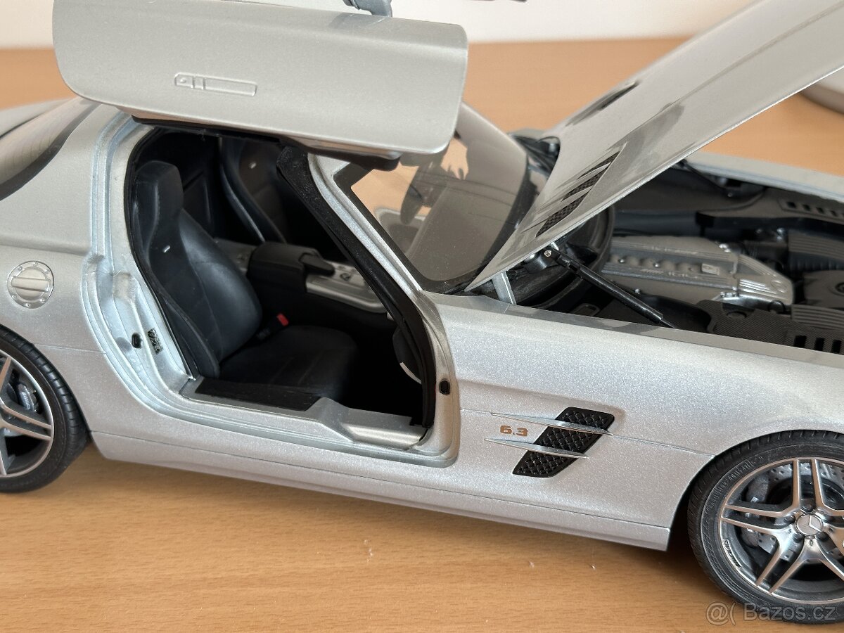 1:12 Mercedes-Benz SLS AMG PremiumClassiXXs - 4