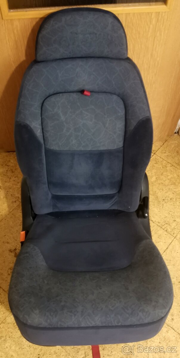 Sedačka s dětskou integrovanou sedačkou s límcem VW Sharan - 4