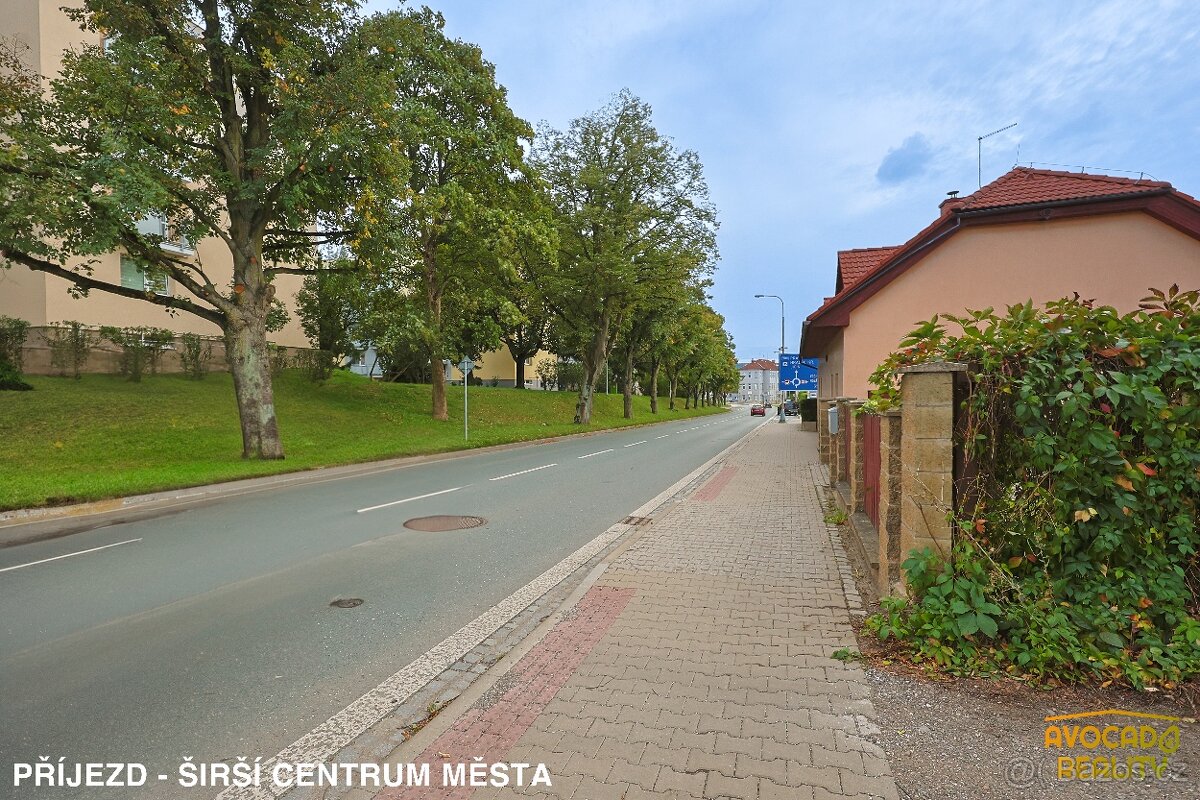 Perfektně situovaný pozemek v centru Dvora Králové - 4