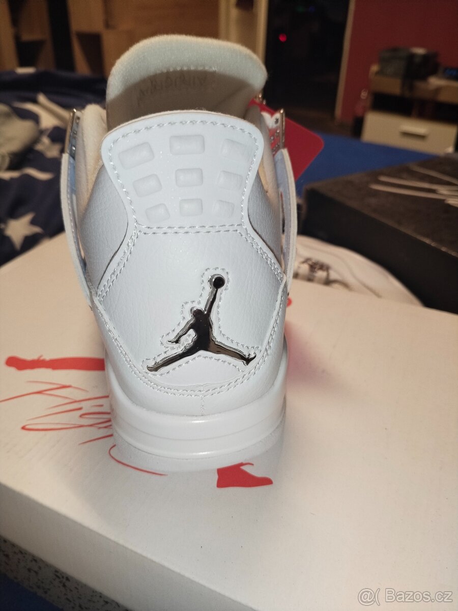 Nike Air Jordan 4 – White / Metallic Silver - 4