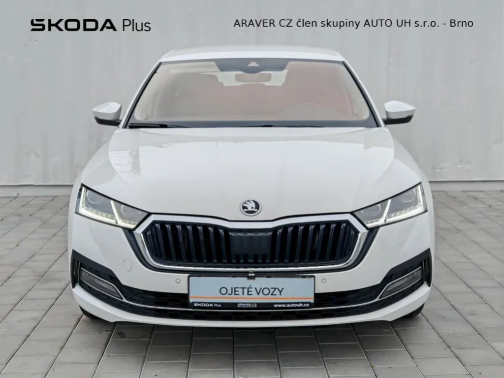 Škoda Octavia, 2.0TDi 110kW DSG STYLE - 4