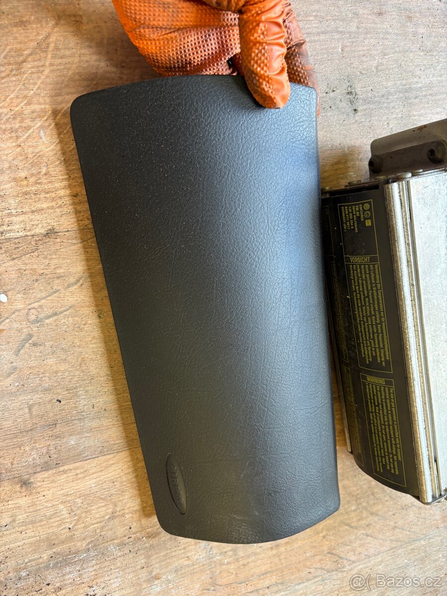 Vw Golf 4 Airbag spolujezdce - 4