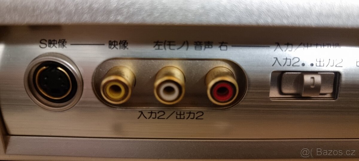 HITACHI DT-DR3000 D-VHS v MPEG2 - 4