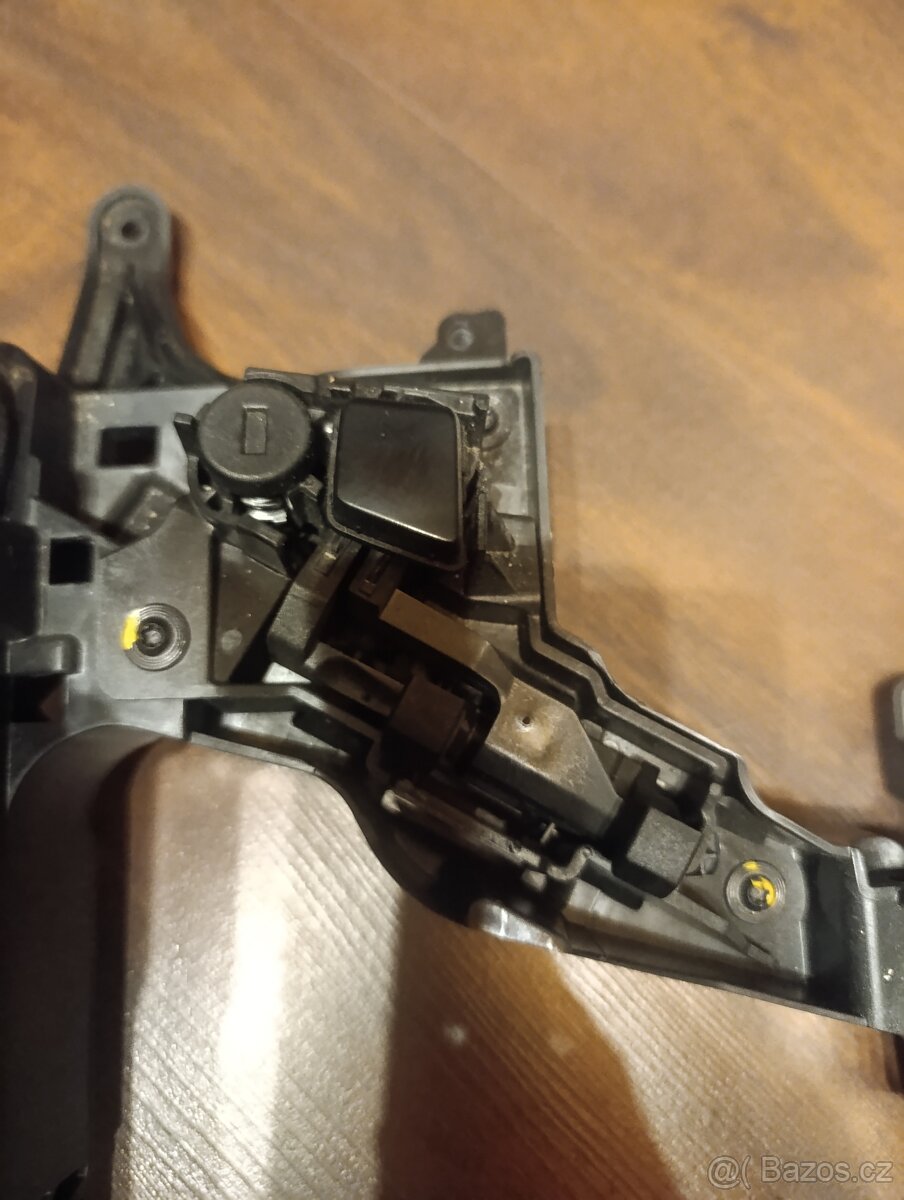 Loketní opěrka BMW f10/f11 - 4