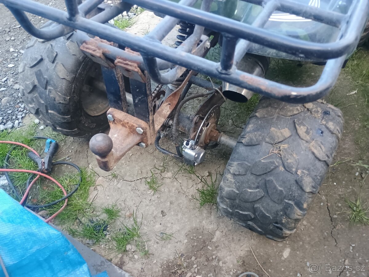 Čtyřkolka dětská 110